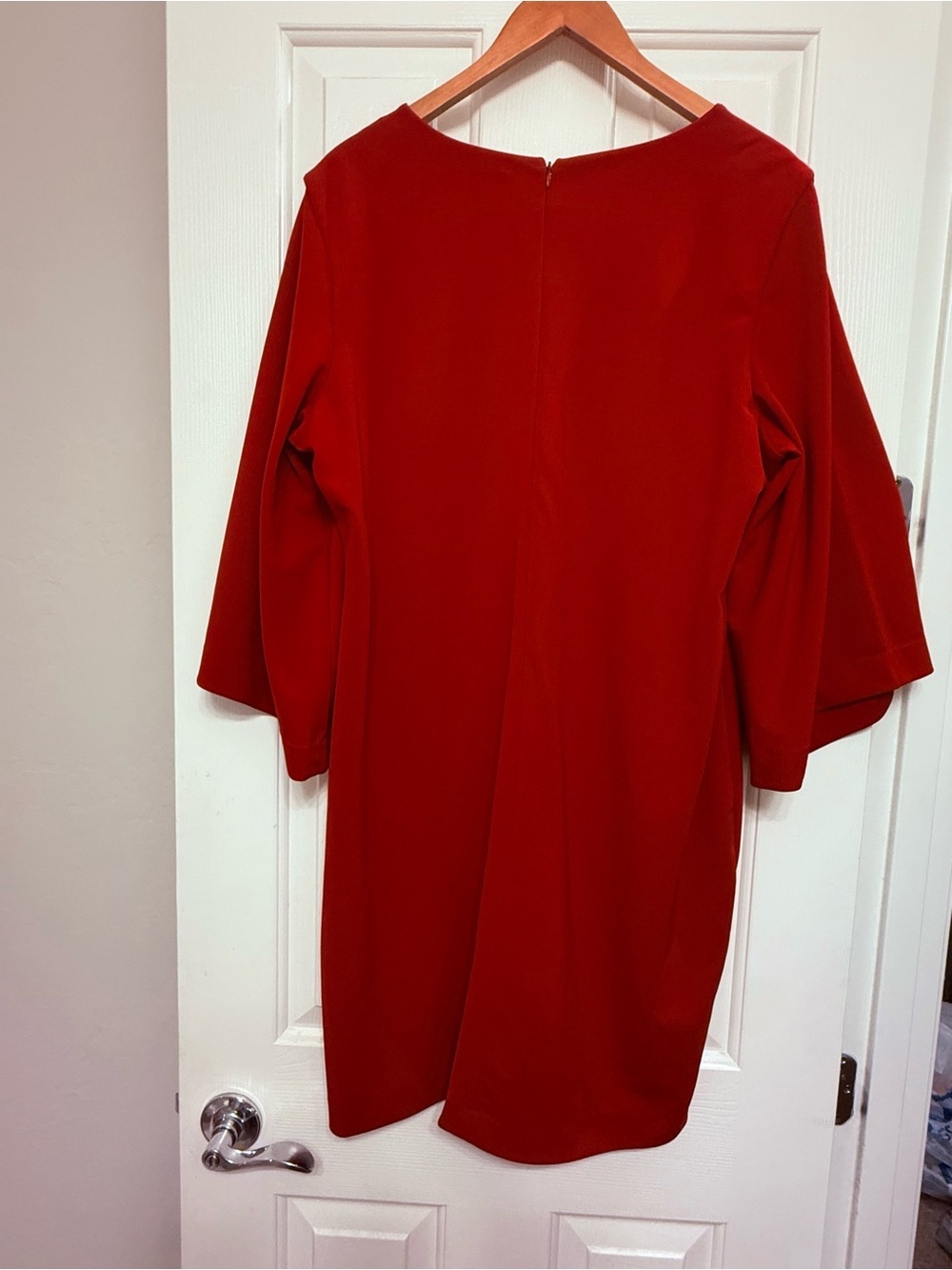 Chico’s Red V-Neck Shift Dress with Flare Sleeves Size 3 - Picture 3 of 5